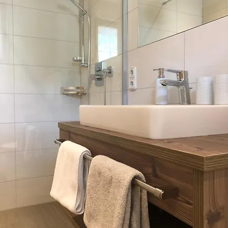 Daisy アパート ザーファウス